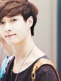 Zhang Yixing (Lay)